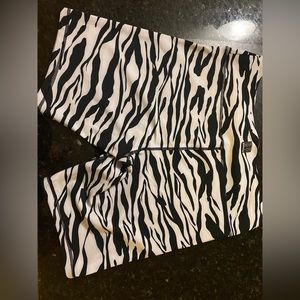 NWOT DKNY sport shorts XL